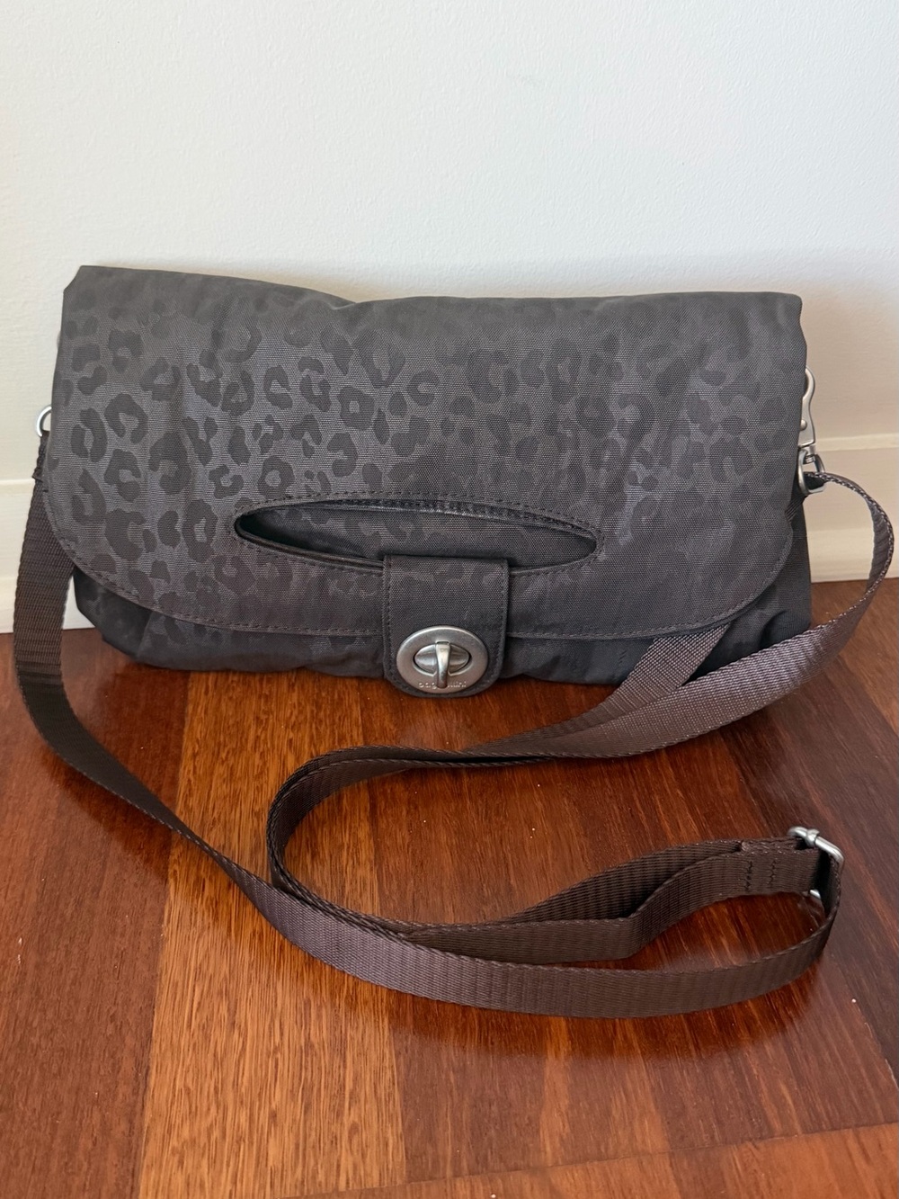 Baggallini Brown Leopard-Print Crossbody Bag with Turn-Lock Closure